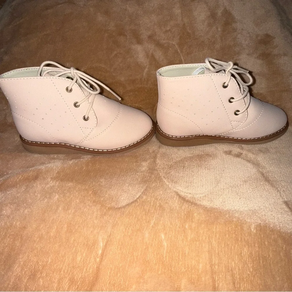 Rylee + Cru Kids Cream Faux Leather Lace Up Desert Ankle Boots Size 10